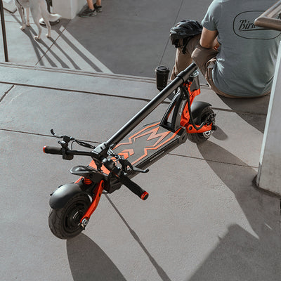 kaabo-mantis-8-dual-motor-scooter-black_400x